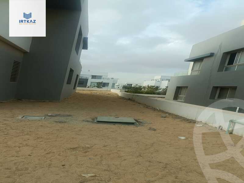 https://aqarmap.com.eg/ar/listing/5773340-for-sale-cairo-new-cairo-compounds-hyde-park-park-corner-hyde-park