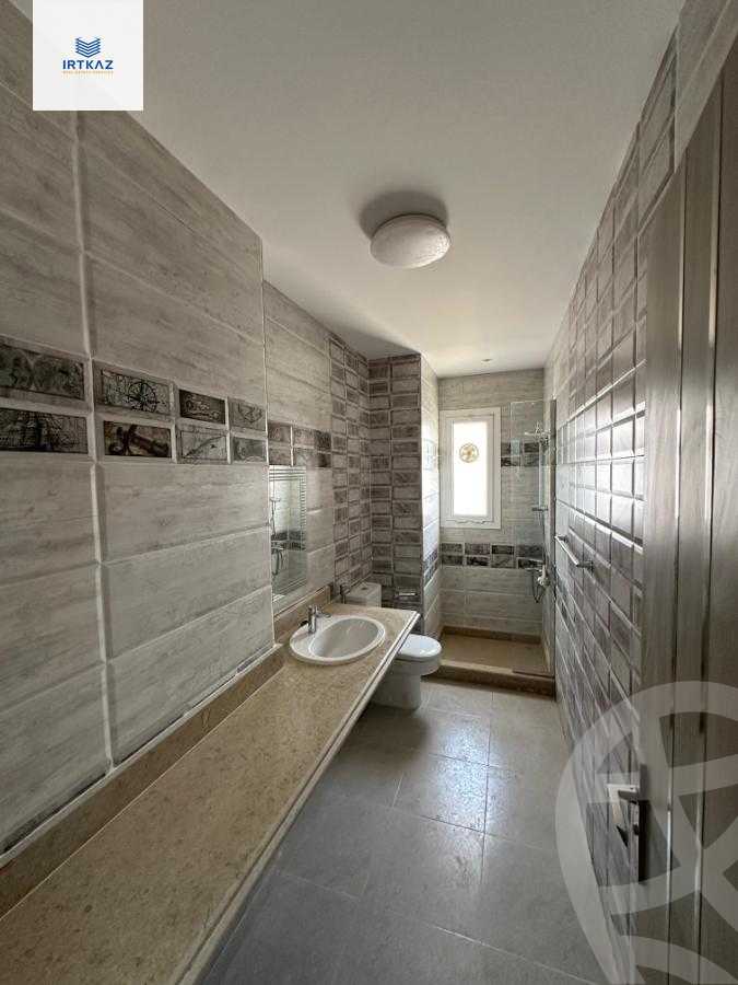 https://aqarmap.com.eg/en/listing/5808317-for-sale-cairo-new-cairo-compounds-hyde-park
