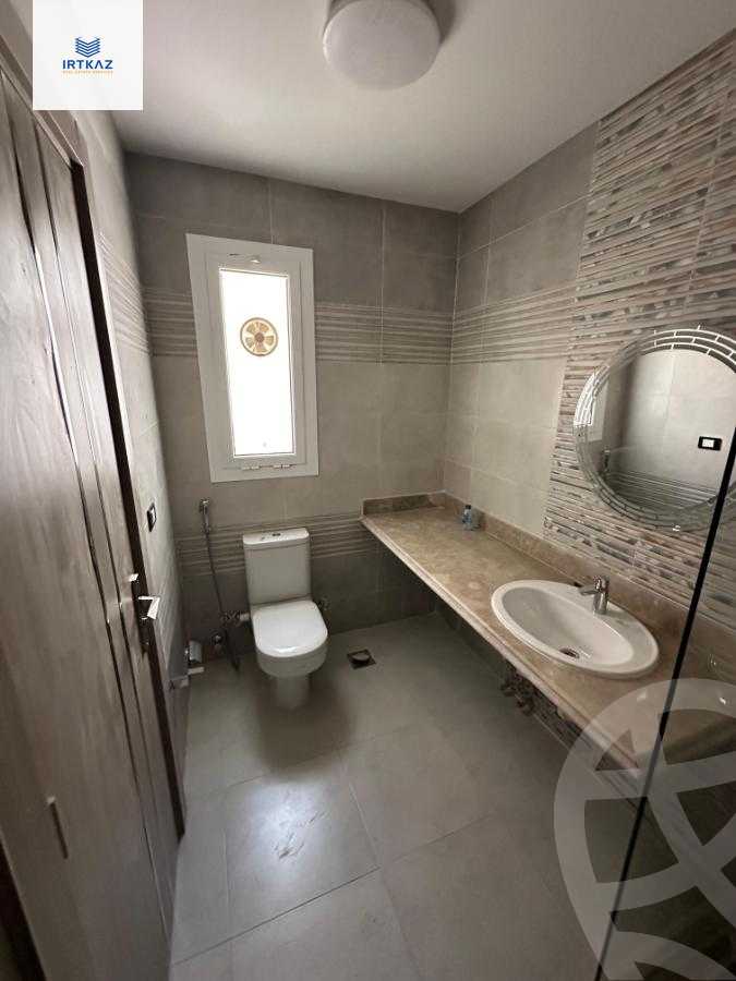https://aqarmap.com.eg/en/listing/5808317-for-sale-cairo-new-cairo-compounds-hyde-park