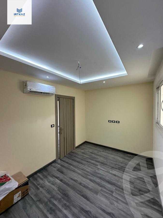https://aqarmap.com.eg/en/listing/5808317-for-sale-cairo-new-cairo-compounds-hyde-park
