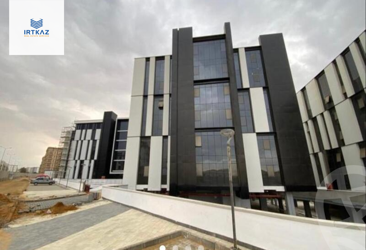 https://aqarmap.com.eg/ar/listing/5833250-for-rent-cairo-new-cairo-compounds-hyde-park-business-district