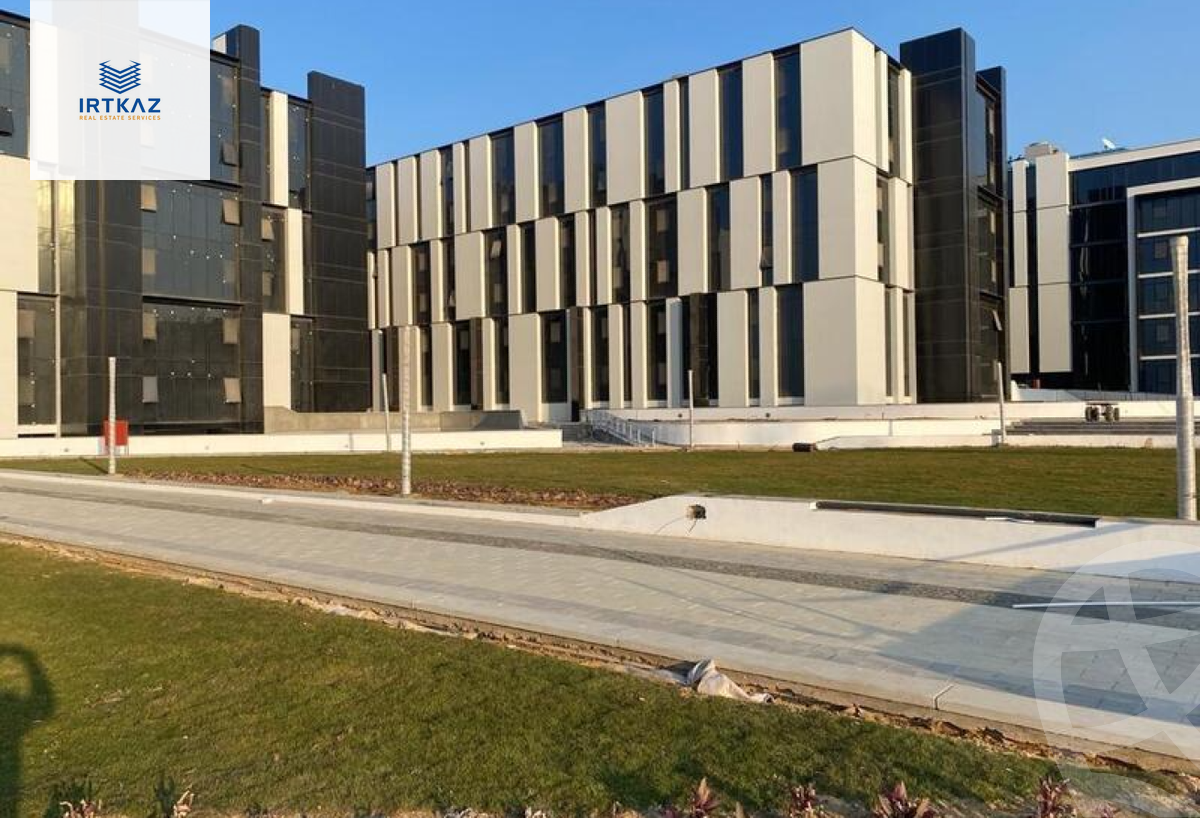 https://aqarmap.com.eg/ar/listing/5833250-for-rent-cairo-new-cairo-compounds-hyde-park-business-district