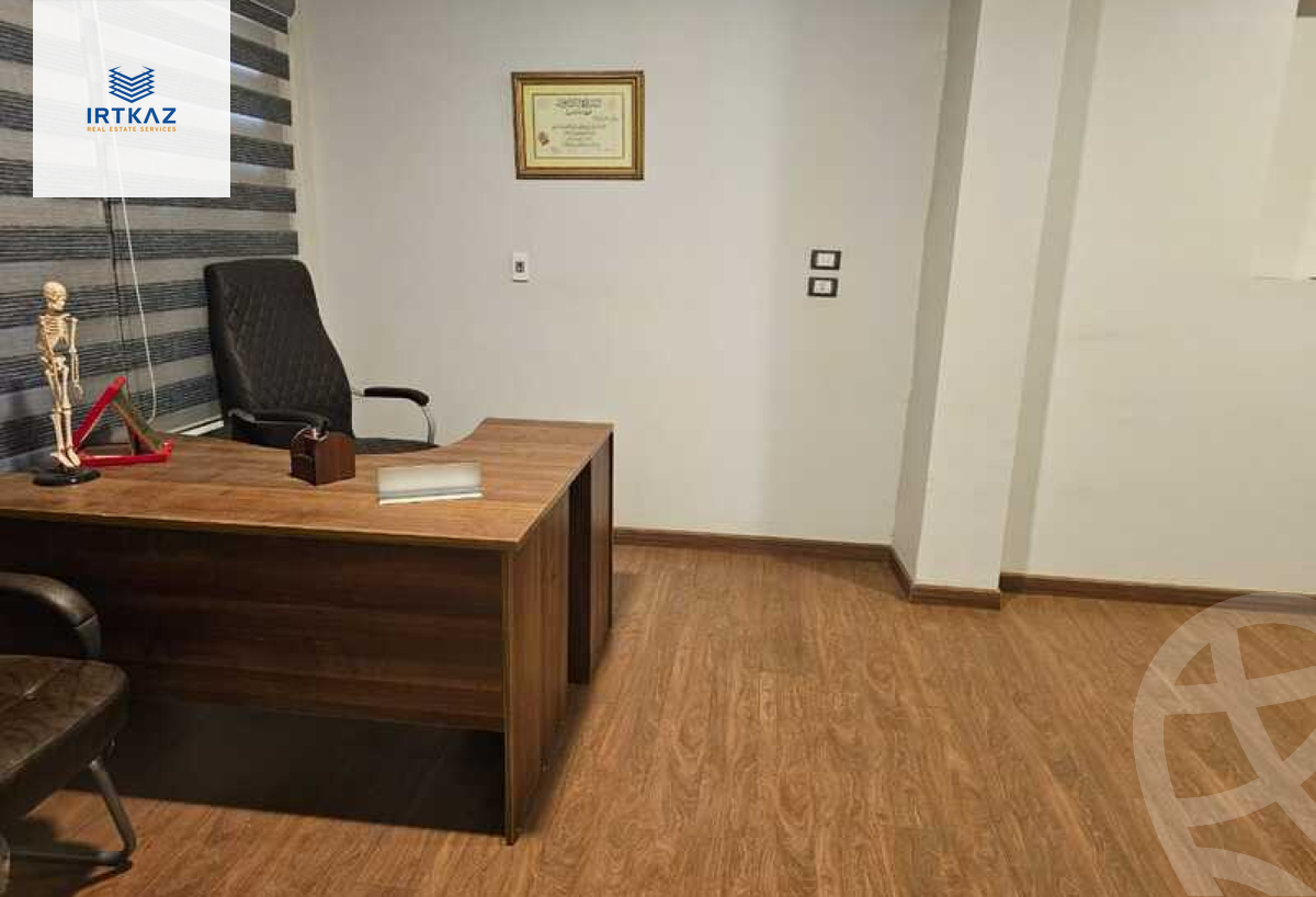 https://aqarmap.com.eg/ar/listing/5833693-for-rent-cairo-mokattam-lhdb-l-ly-shareaa-9