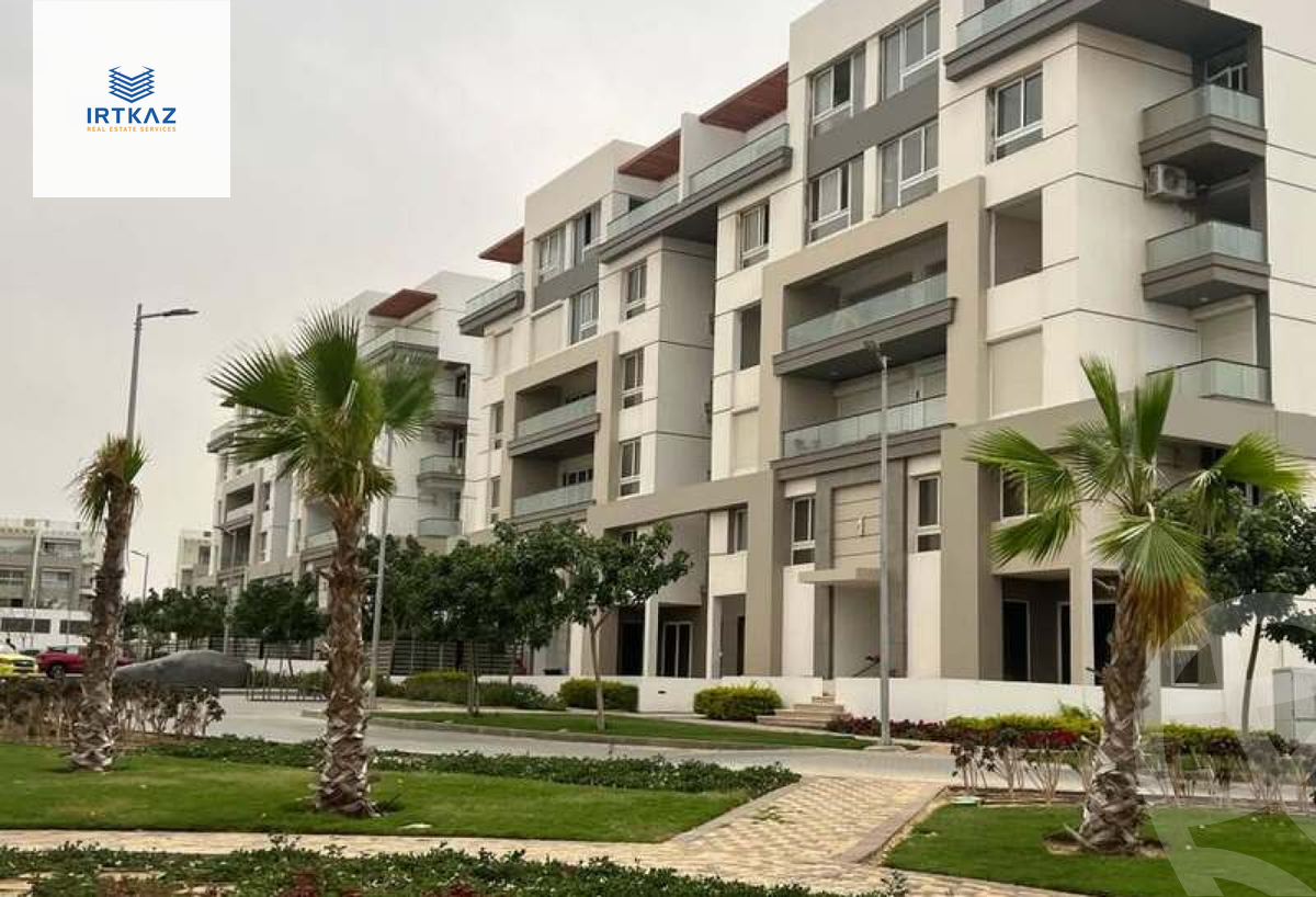 https://aqarmap.com.eg/en/listing/5857989-for-sale-cairo-new-cairo-compounds-hyde-park-central-compound