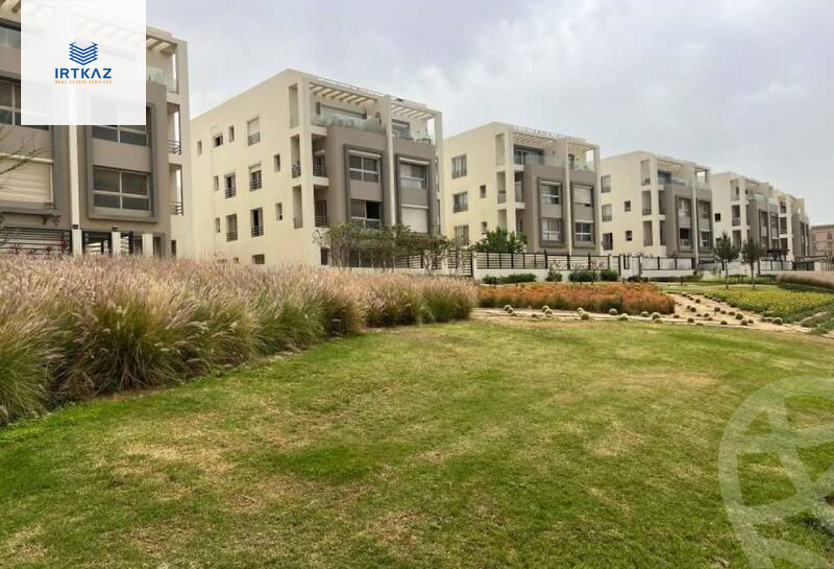 https://aqarmap.com.eg/en/listing/5857989-for-sale-cairo-new-cairo-compounds-hyde-park-central-compound