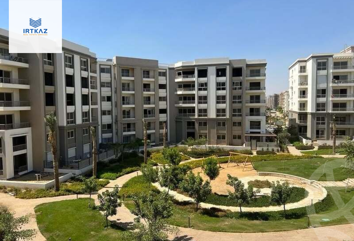 https://aqarmap.com.eg/en/listing/5857989-for-sale-cairo-new-cairo-compounds-hyde-park-central-compound