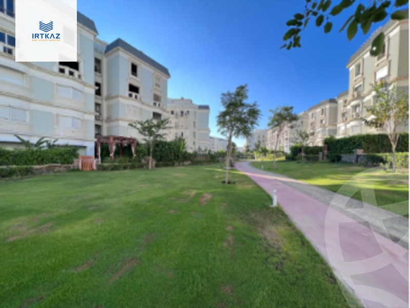 https://aqarmap.com.eg/en/listing/5860181-for-sale-cairo-new-cairo-compounds-mountain-view-hyde-park