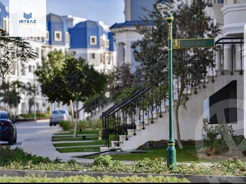 https://aqarmap.com.eg/en/listing/5867026-for-sale-cairo-new-cairo-compounds-mountain-view-hyde-park