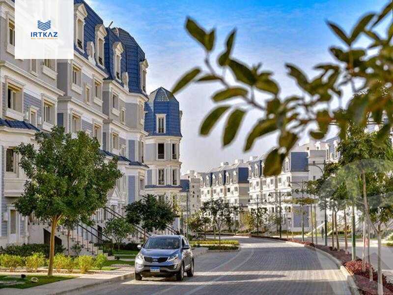 https://aqarmap.com.eg/en/listing/5867026-for-sale-cairo-new-cairo-compounds-mountain-view-hyde-park