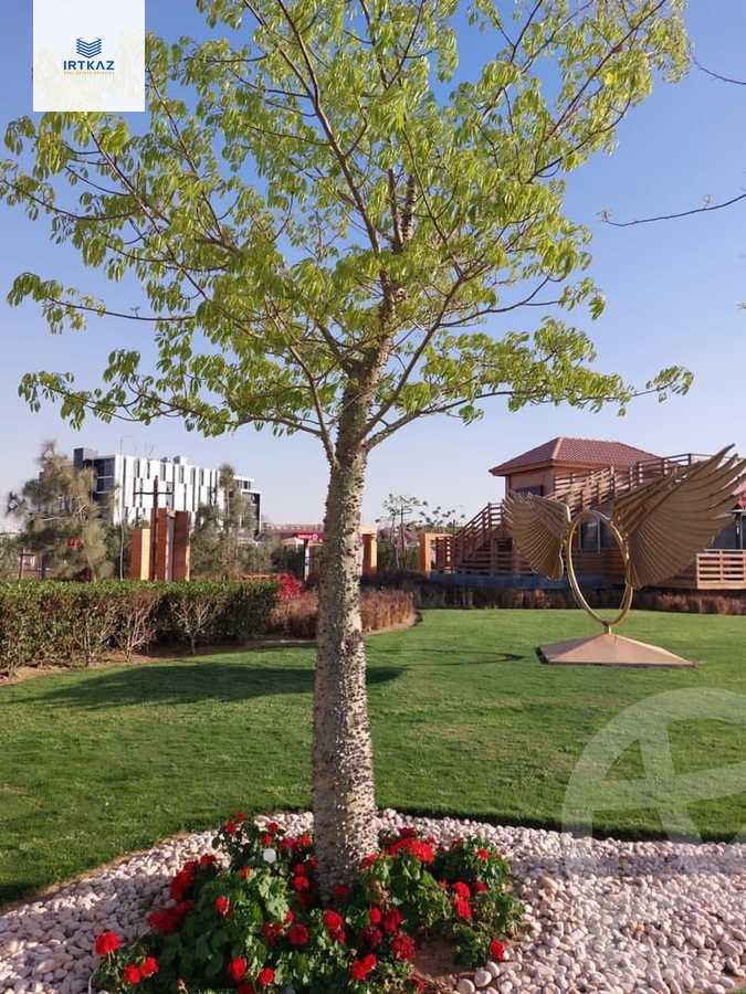 https://aqarmap.com.eg/en/listing/5879025-for-sale-cairo-new-cairo-compounds-hyde-park