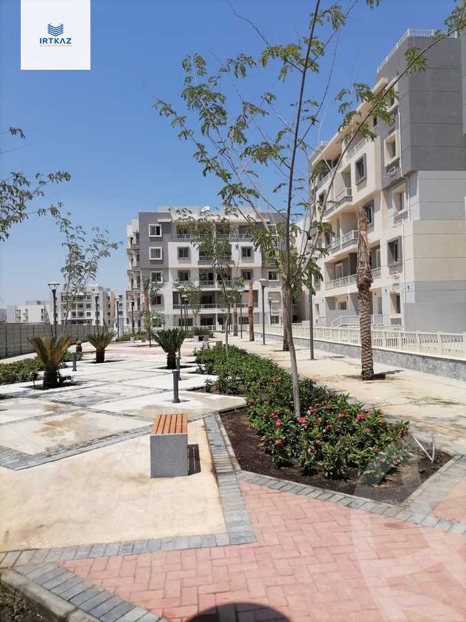 https://aqarmap.com.eg/en/listing/5882016-for-sale-cairo-new-cairo-compounds-jyd