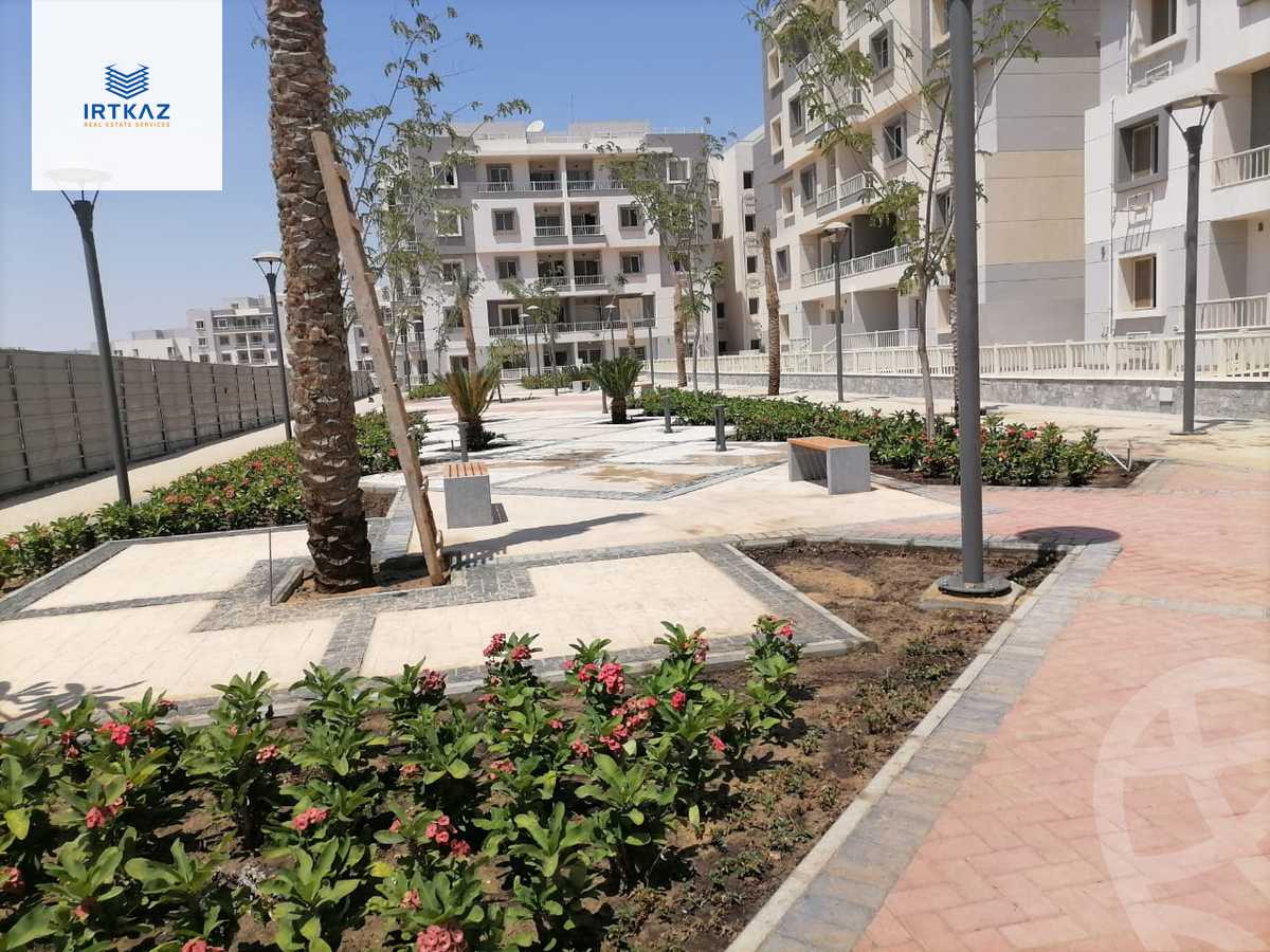 https://aqarmap.com.eg/en/listing/5882016-for-sale-cairo-new-cairo-compounds-jyd