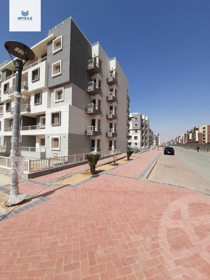 https://aqarmap.com.eg/en/listing/5882016-for-sale-cairo-new-cairo-compounds-jyd