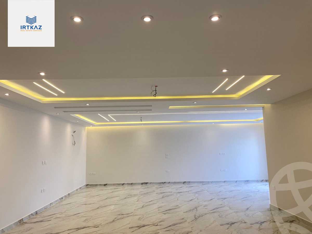 https://aqarmap.com.eg/en/listing/5900503-for-sale-cairo-new-cairo-compounds-hyde-park