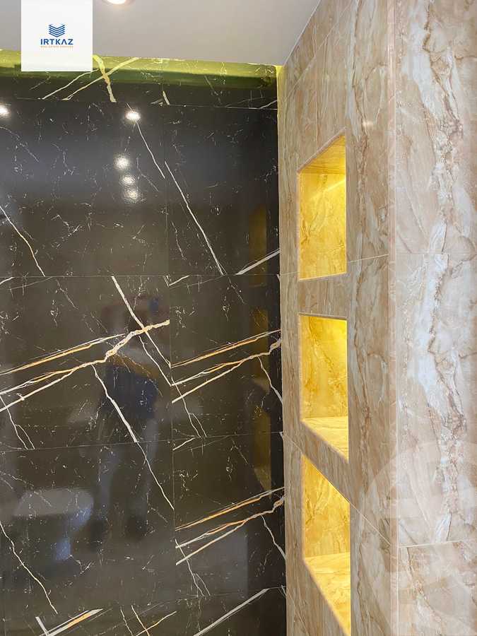 https://aqarmap.com.eg/en/listing/5900503-for-sale-cairo-new-cairo-compounds-hyde-park