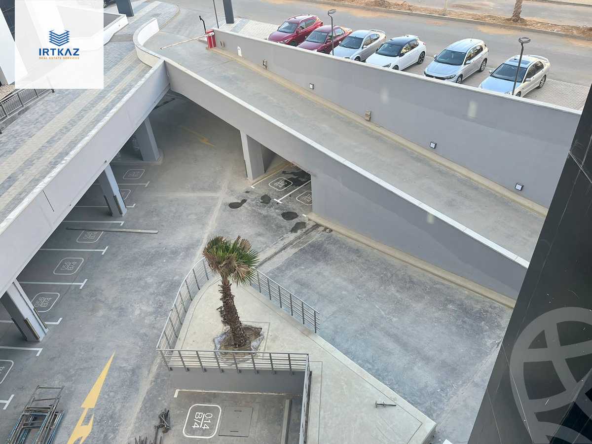 https://aqarmap.com.eg/en/listing/5936912-for-rent-cairo-new-cairo-compounds-hyde-park-business-district