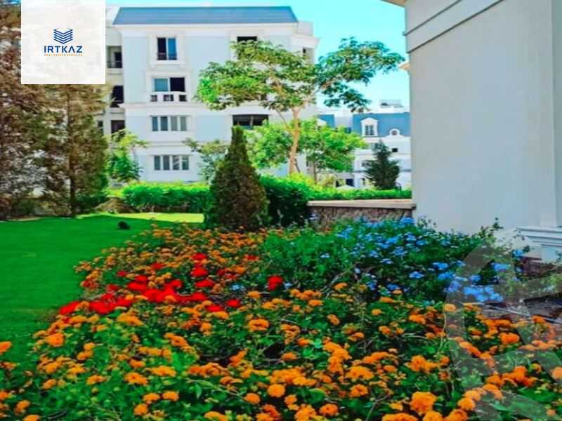 https://aqarmap.com.eg/en/listing/5983745-for-sale-cairo-new-cairo-compounds-mountain-view-hyde-park