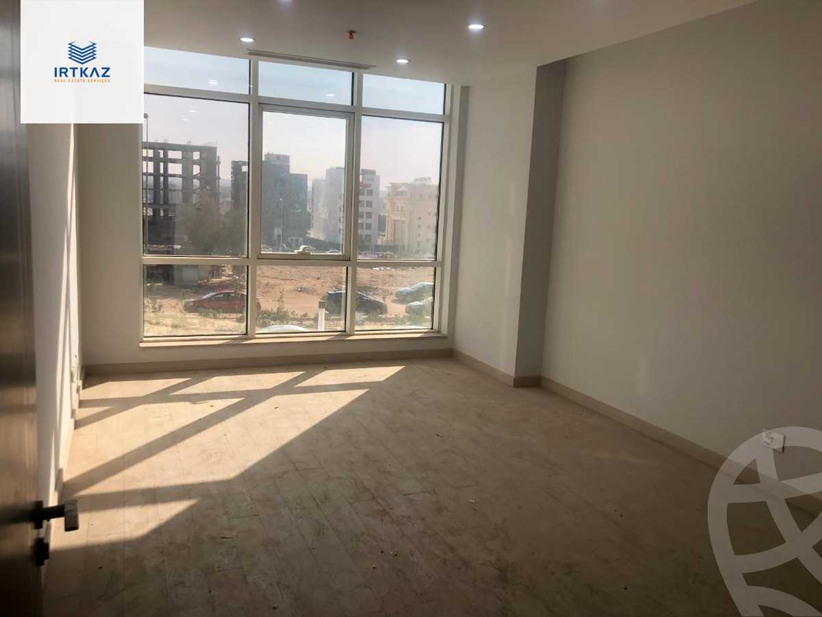 https://aqarmap.com.eg/en/listing/5985466-for-sale-cairo-new-cairo-compounds-tryfywm-byzns-kwmblks-nm-llttwyr