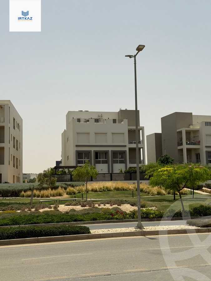 https://aqarmap.com.eg/en/listing/5985869-for-sale-cairo-new-cairo-compounds-hyde-park-park-corner-hyde-park