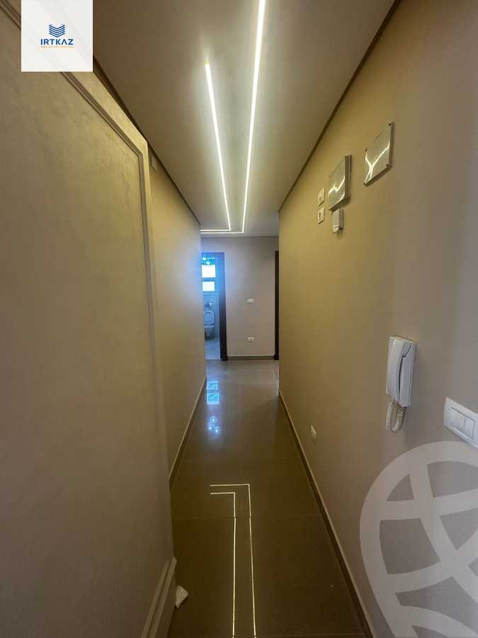 https://aqarmap.com.eg/en/listing/5986023-for-sale-cairo-new-cairo-compounds-jyd