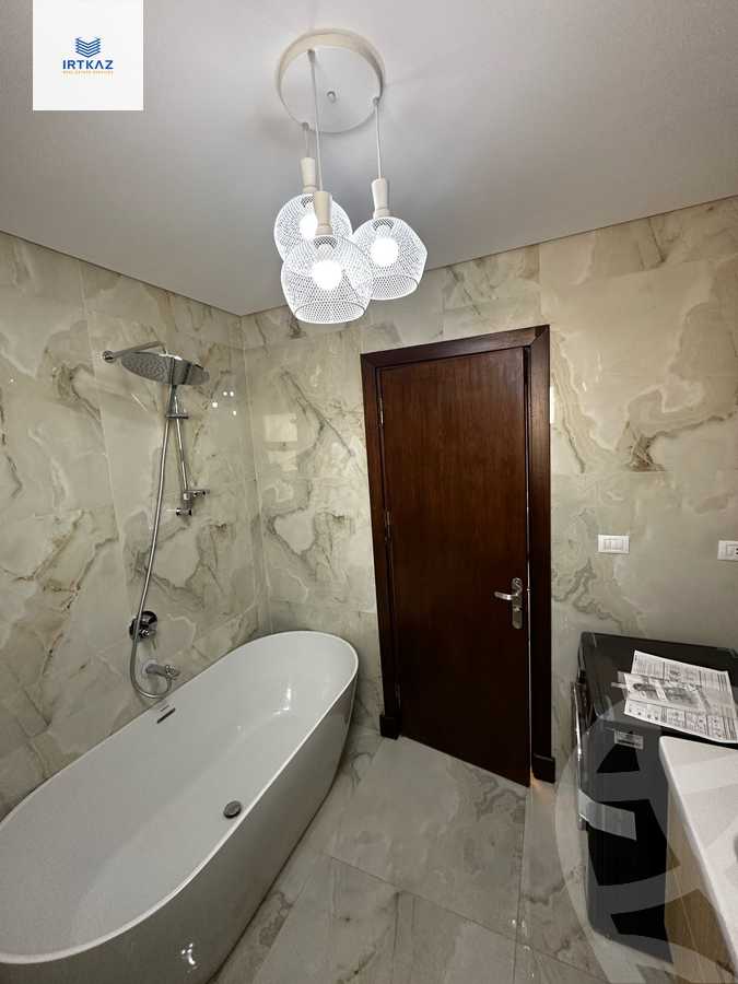 https://aqarmap.com.eg/en/listing/5986023-for-sale-cairo-new-cairo-compounds-jyd