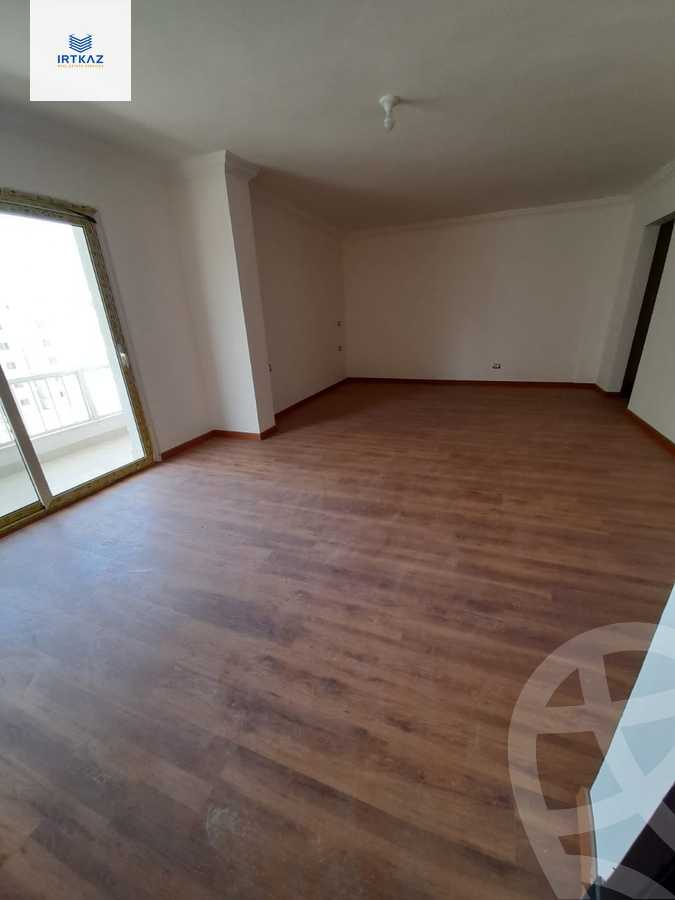 https://aqarmap.com.eg/en/listing/5986008-for-sale-cairo-new-cairo-compounds-jyd