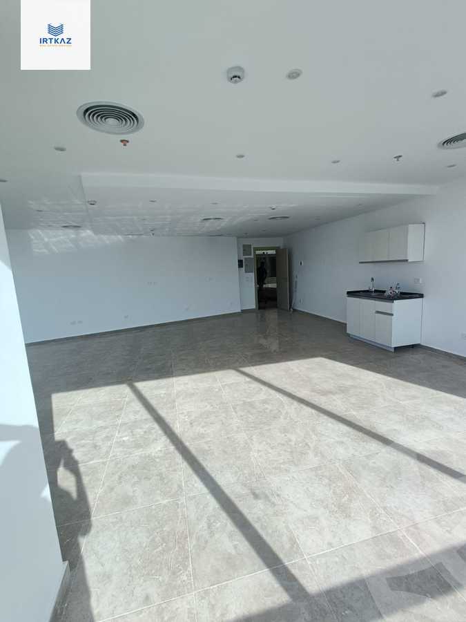https://aqarmap.com.eg/en/listing/5988434-for-sale-cairo-new-cairo-compounds-kyrw-kbytl-sntr-ktlyst-llttwyr