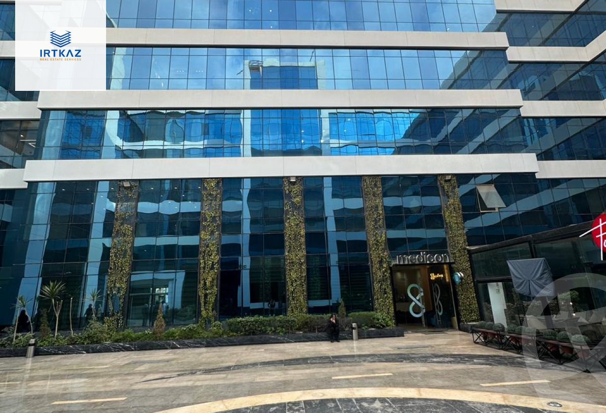 https://aqarmap.com.eg/en/listing/5988449-for-sale-cairo-new-cairo-compounds-tryfywm-byzns-kwmblks-nm-llttwyr