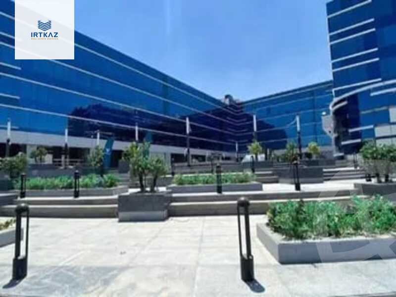 https://aqarmap.com.eg/en/listing/6012961-for-sale-cairo-new-cairo-compounds-tryfywm-skwyr-mwl-nm-llttwyr