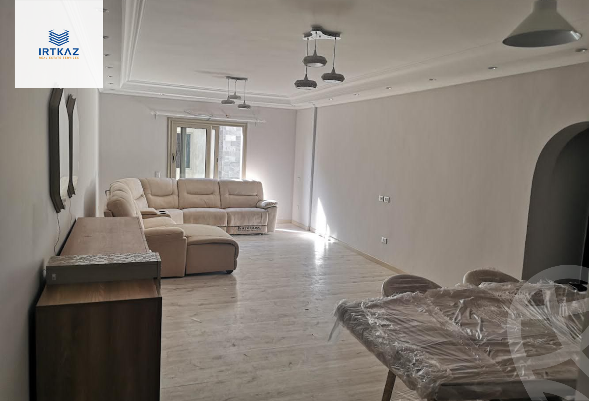 https://aqarmap.com.eg/en/listing/6013579-for-sale-cairo-new-cairo-compounds-moon-valley
