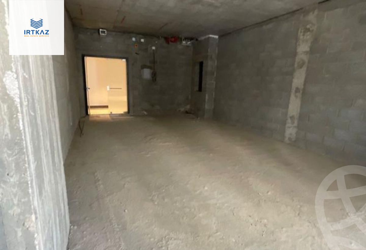 https://aqarmap.com.eg/ar/listing/6015115-for-rent-cairo-new-cairo-compounds-hyde-park-centre-ville-hyde-park