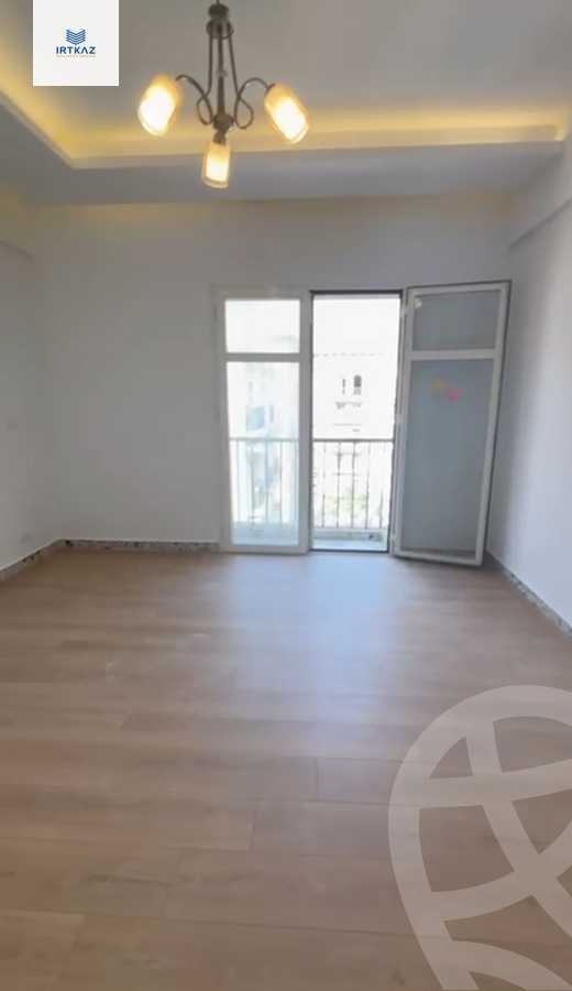 https://aqarmap.com.eg/en/listing/6023047-for-rent-cairo-new-cairo-compounds-hyde-park-centre-ville-hyde-park
