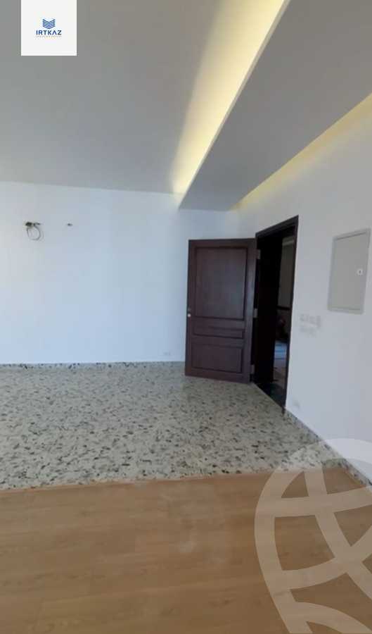 https://aqarmap.com.eg/en/listing/6023047-for-rent-cairo-new-cairo-compounds-hyde-park-centre-ville-hyde-park