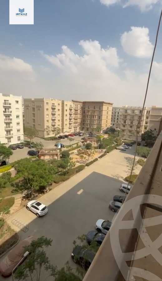 https://aqarmap.com.eg/en/listing/6023047-for-rent-cairo-new-cairo-compounds-hyde-park-centre-ville-hyde-park