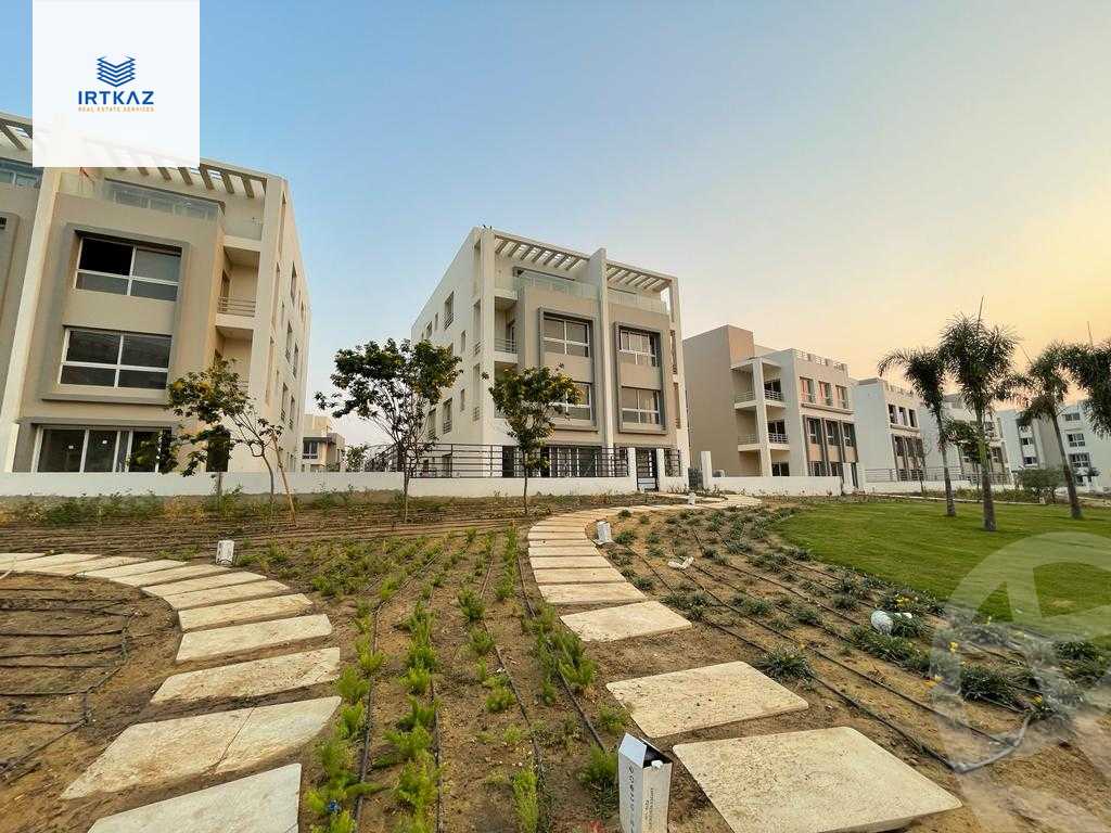https://aqarmap.com.eg/ar/listing/6023237-for-sale-cairo-new-cairo-compounds-hyde-park-centre-ville-hyde-park