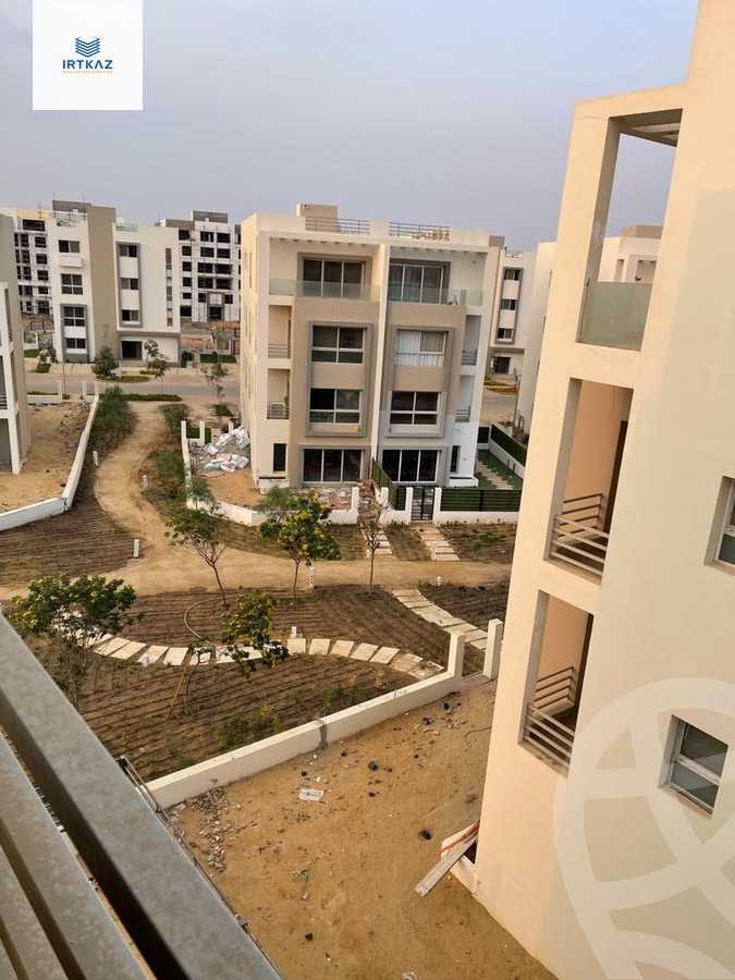 https://aqarmap.com.eg/ar/listing/6023237-for-sale-cairo-new-cairo-compounds-hyde-park-centre-ville-hyde-park