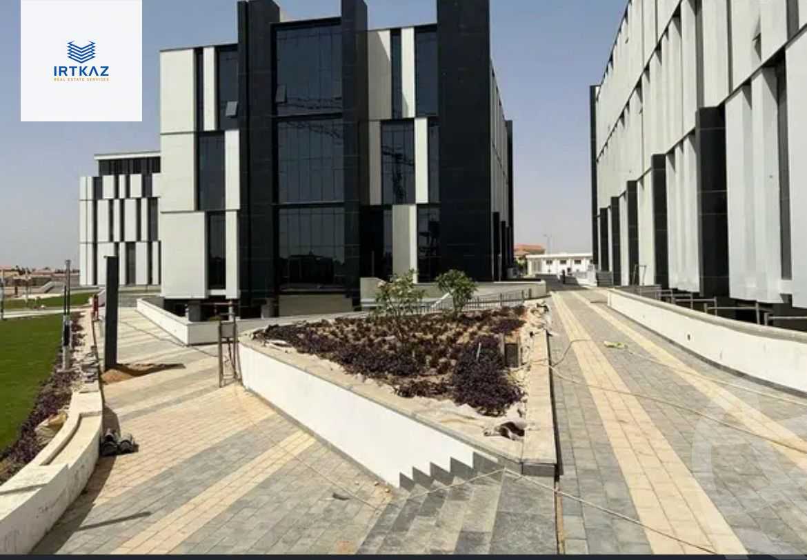 https://aqarmap.com.eg/en/listing/6028478-for-rent-cairo-new-cairo-compounds-hyde-park-business-district