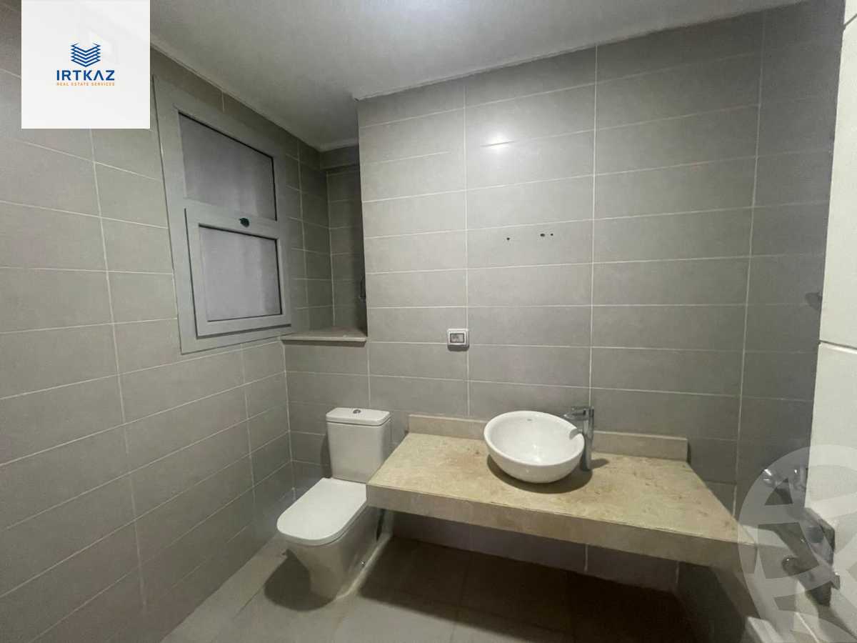 https://aqarmap.com.eg/ar/listing/6066639-for-sale-cairo-new-cairo-compounds-kmbwnd-fyldj-jyt-blm-hylz