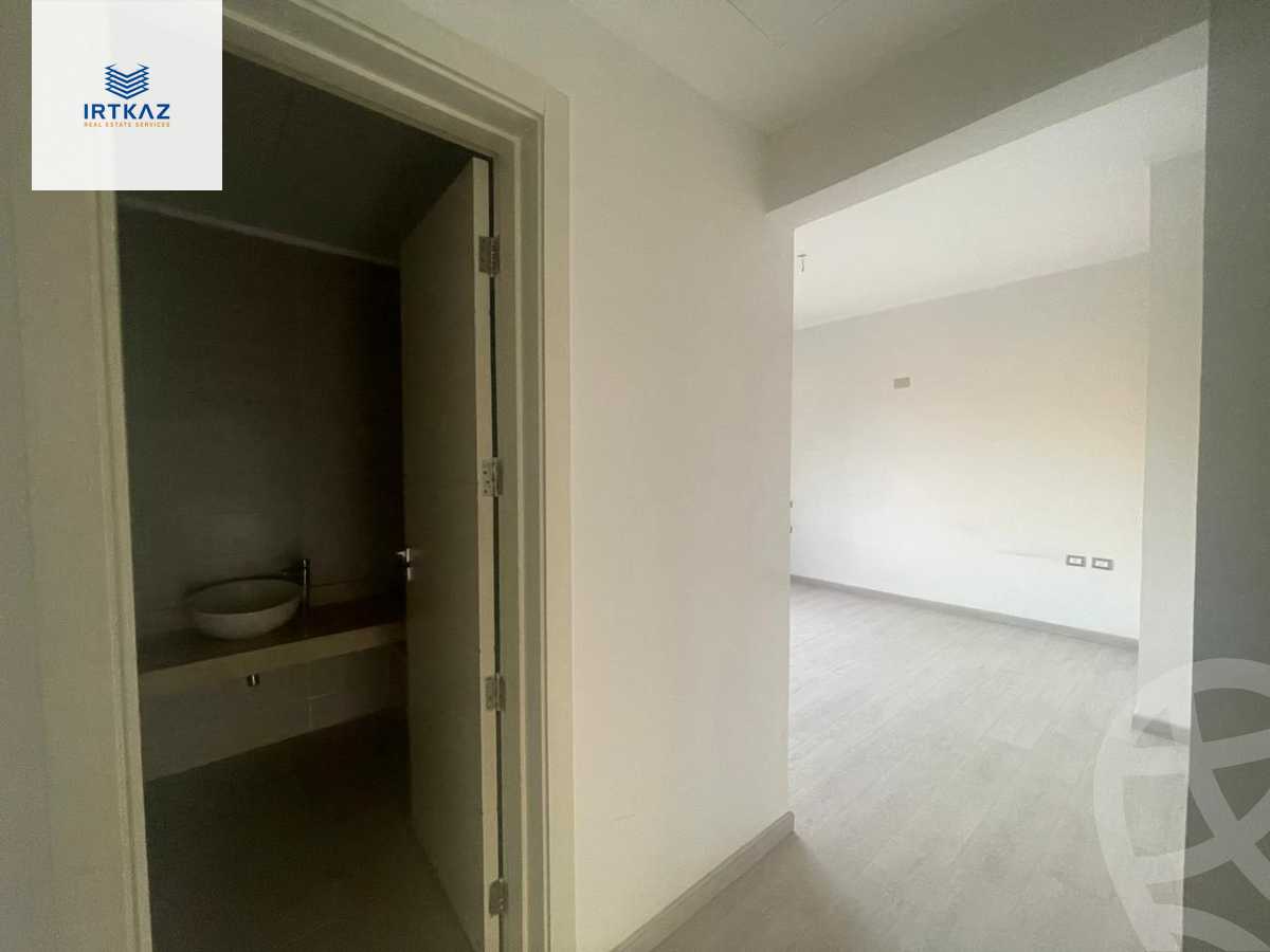 https://aqarmap.com.eg/ar/listing/6066639-for-sale-cairo-new-cairo-compounds-kmbwnd-fyldj-jyt-blm-hylz