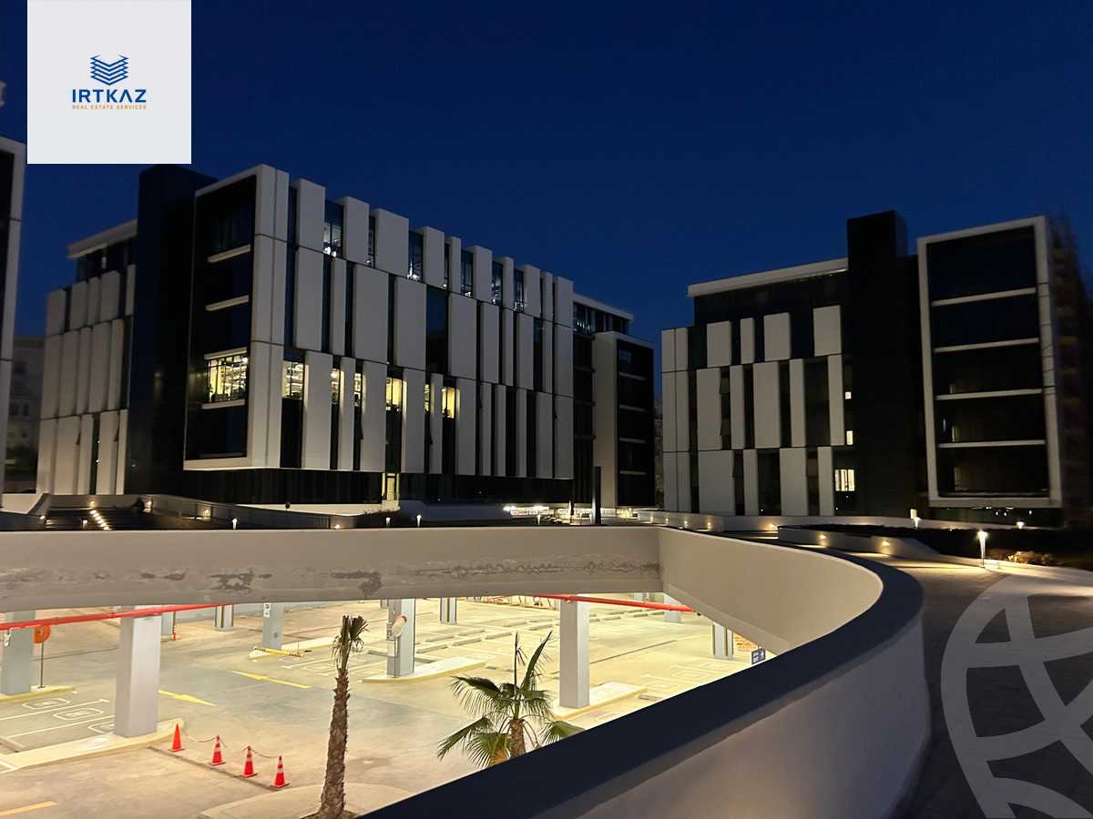 https://aqarmap.com.eg/en/listing/6079920-for-rent-cairo-new-cairo-compounds-hyde-park-business-district
