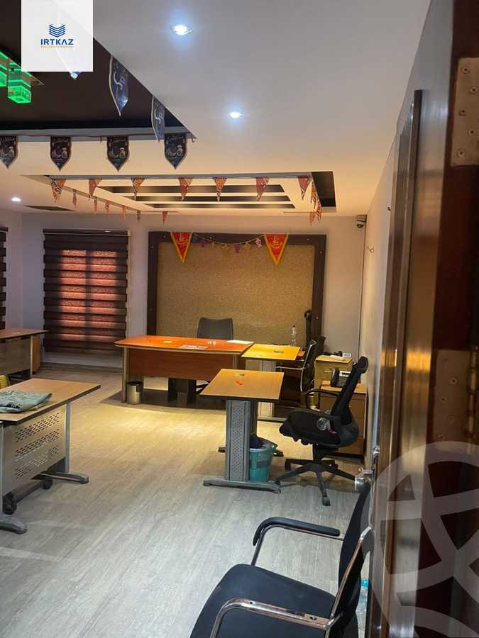 https://aqarmap.com.eg/en/listing/6080536-for-rent-cairo-new-cairo-compounds-hyde-park