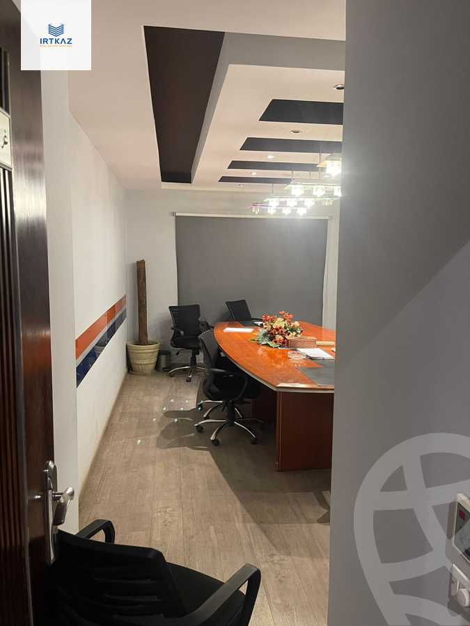 https://aqarmap.com.eg/en/listing/6080536-for-rent-cairo-new-cairo-compounds-hyde-park