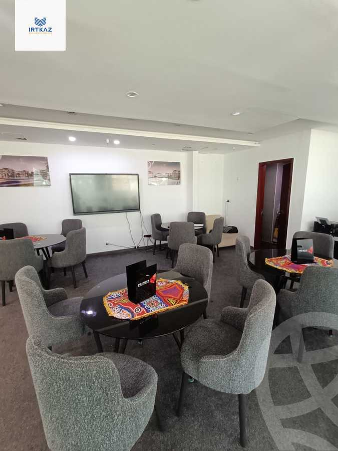 https://aqarmap.com.eg/en/listing/6083346-for-sale-cairo-new-cairo-compounds-tryfywm-byzns-kwmblks-nm-llttwyr