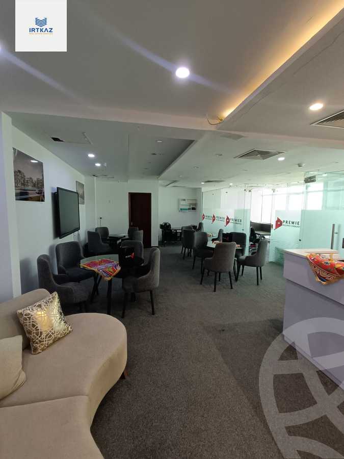 https://aqarmap.com.eg/en/listing/6083346-for-sale-cairo-new-cairo-compounds-tryfywm-byzns-kwmblks-nm-llttwyr