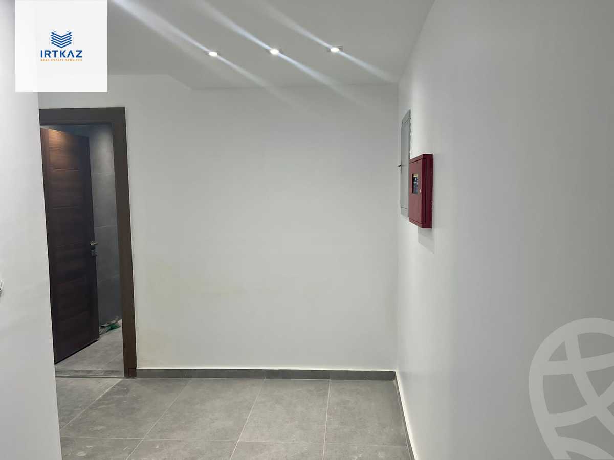 https://aqarmap.com.eg/en/listing/6083426-for-rent-cairo-new-cairo-compounds-hyde-park-business-district
