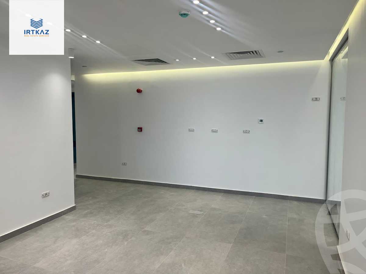 https://aqarmap.com.eg/en/listing/6083426-for-rent-cairo-new-cairo-compounds-hyde-park-business-district