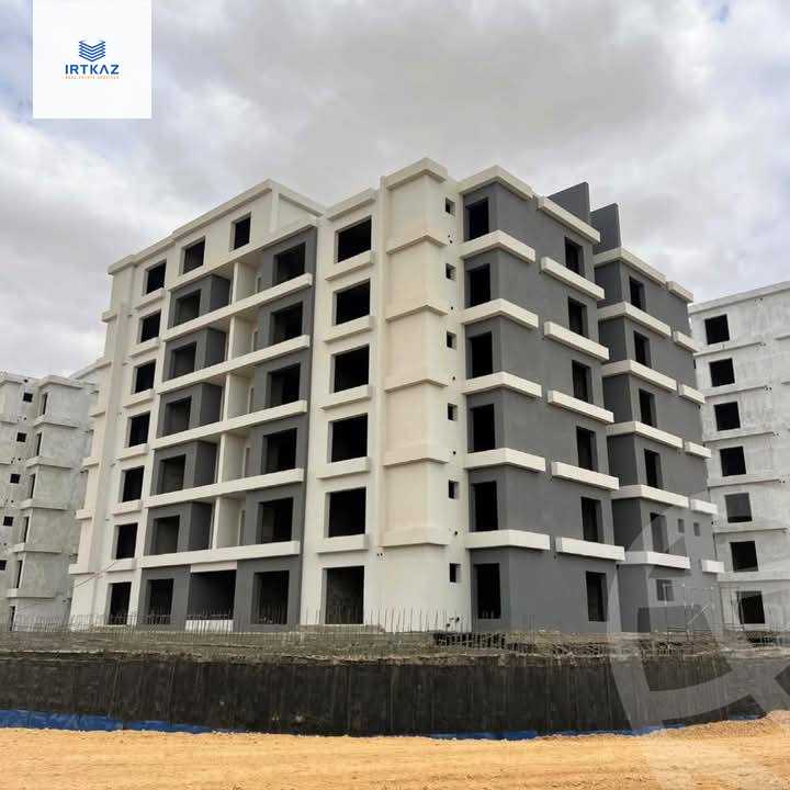 https://aqarmap.com.eg/en/listing/6301247-for-sale-cairo-new-cairo-compounds-kmbwnd-kryk-twn-il-cazar