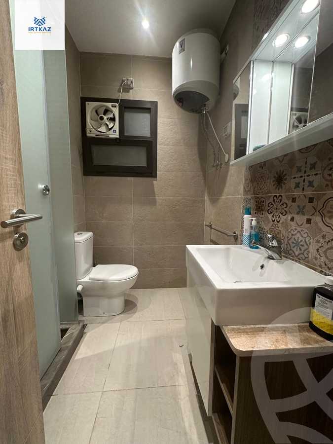 https://aqarmap.com.eg/ar/listing/6351125-for-sale-cairo-new-cairo-compounds-mwn-ryzydns-lmrsm-llttwyr