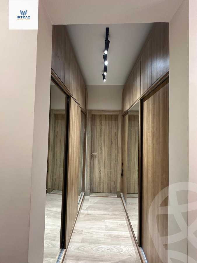 https://aqarmap.com.eg/ar/listing/6351125-for-sale-cairo-new-cairo-compounds-mwn-ryzydns-lmrsm-llttwyr