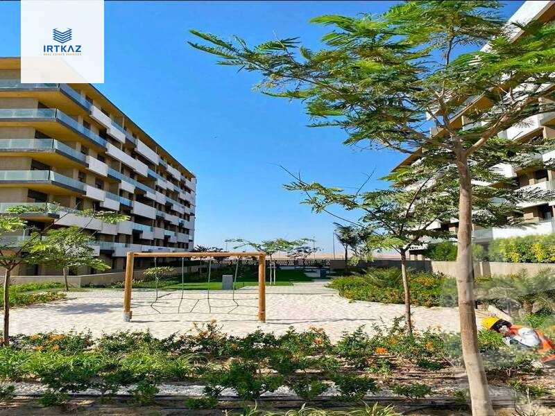 https://aqarmap.com.eg/ar/listing/6384553-for-sale-cairo-el-shorouk-compounds-al-burouj-compound-imkan
